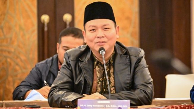 Profil Jefry Romdonny