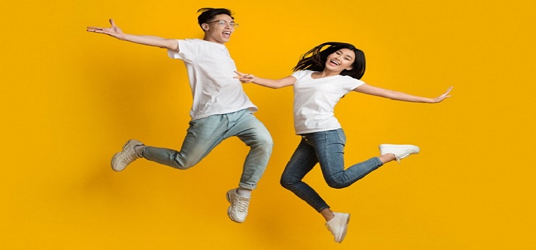 Cara Menjadi Perempuan Bahagia Seiring Bertambahnya Usia