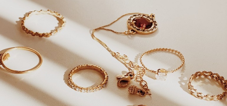 Untungnya Menabung Perhiasan Emas Sebagai Investasi Menjanjikan