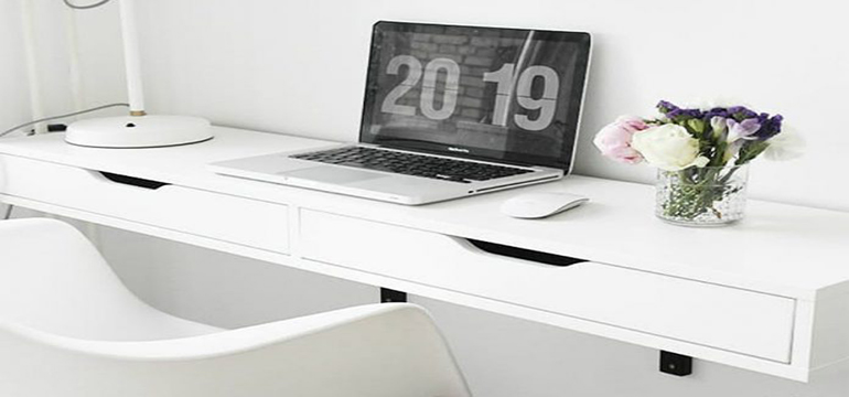 6 Inspirasi Meja Kerja yang Pas untuk Ruangan Sempit