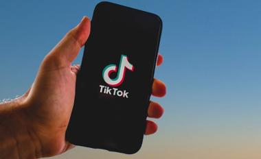 Jasa Share TikTok sebagai Solusi Distribusi Konten untuk Menembus Persaingan Digital