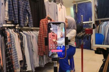 Promosi toko baju sosmed