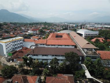 Kolaborasi Antara Guru dan Siswa dalam Ekstrakurikuler IPTEK di SMA Islam Al Masoem Bandung