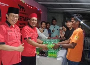 Perkuat Solidaritas Kader, DPW Gerakan Rakyat Sulteng Salurkan Bantuan Minuman Lebaran untuk Pengurus di Kabupaten Sigi